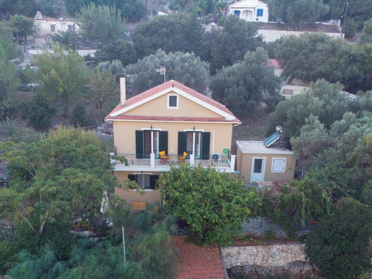 Almond Trees Cottage Divarata Экстерьер фото