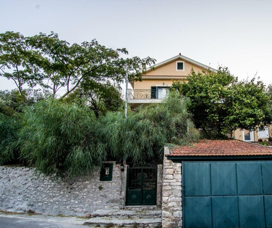Almond Trees Cottage Divarata Экстерьер фото