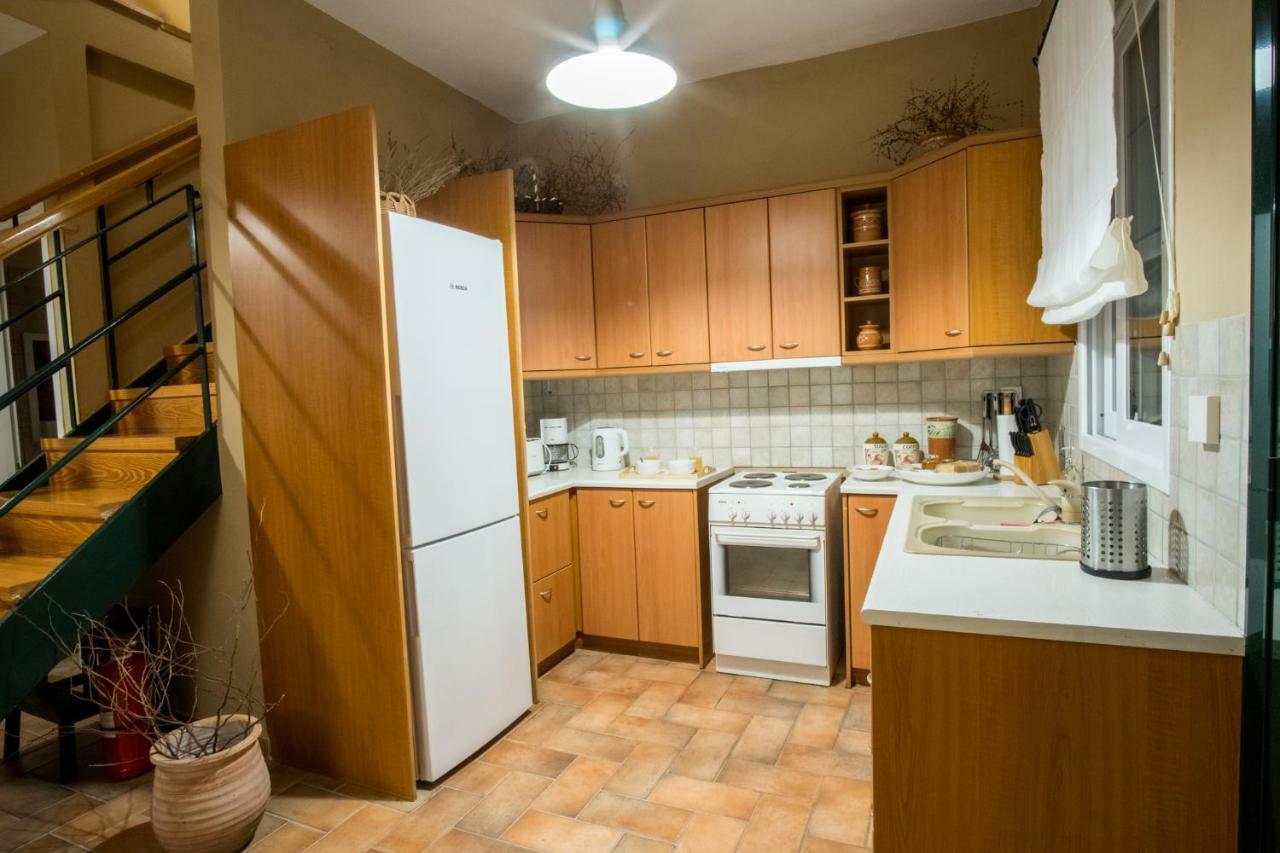 Almond Trees Cottage Divarata Экстерьер фото