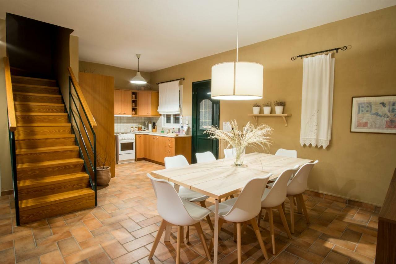 Almond Trees Cottage Divarata Экстерьер фото